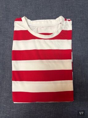 UNISEX Red&White Striped Long Sleeve Top Size M NWOT